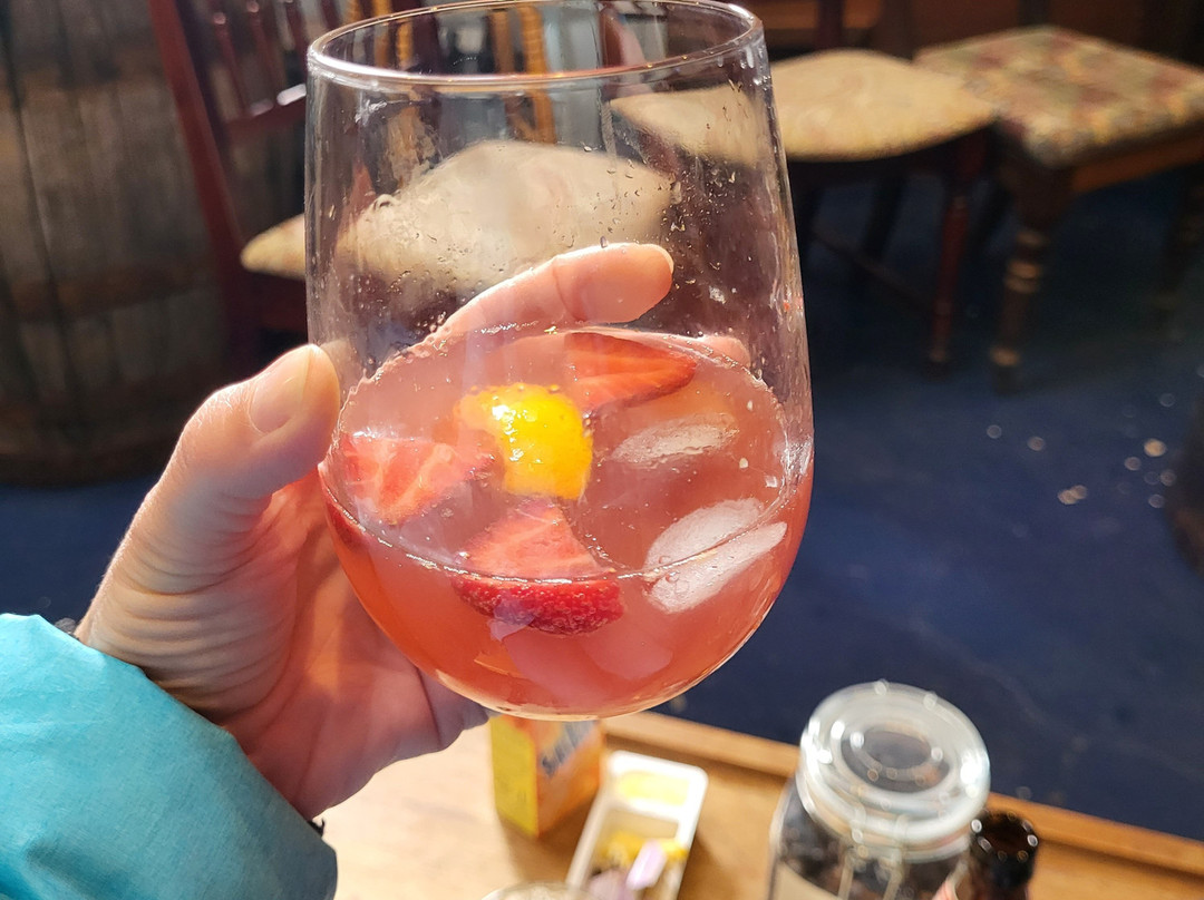 Mourne Dew Distillery Spirit Experience景点图片