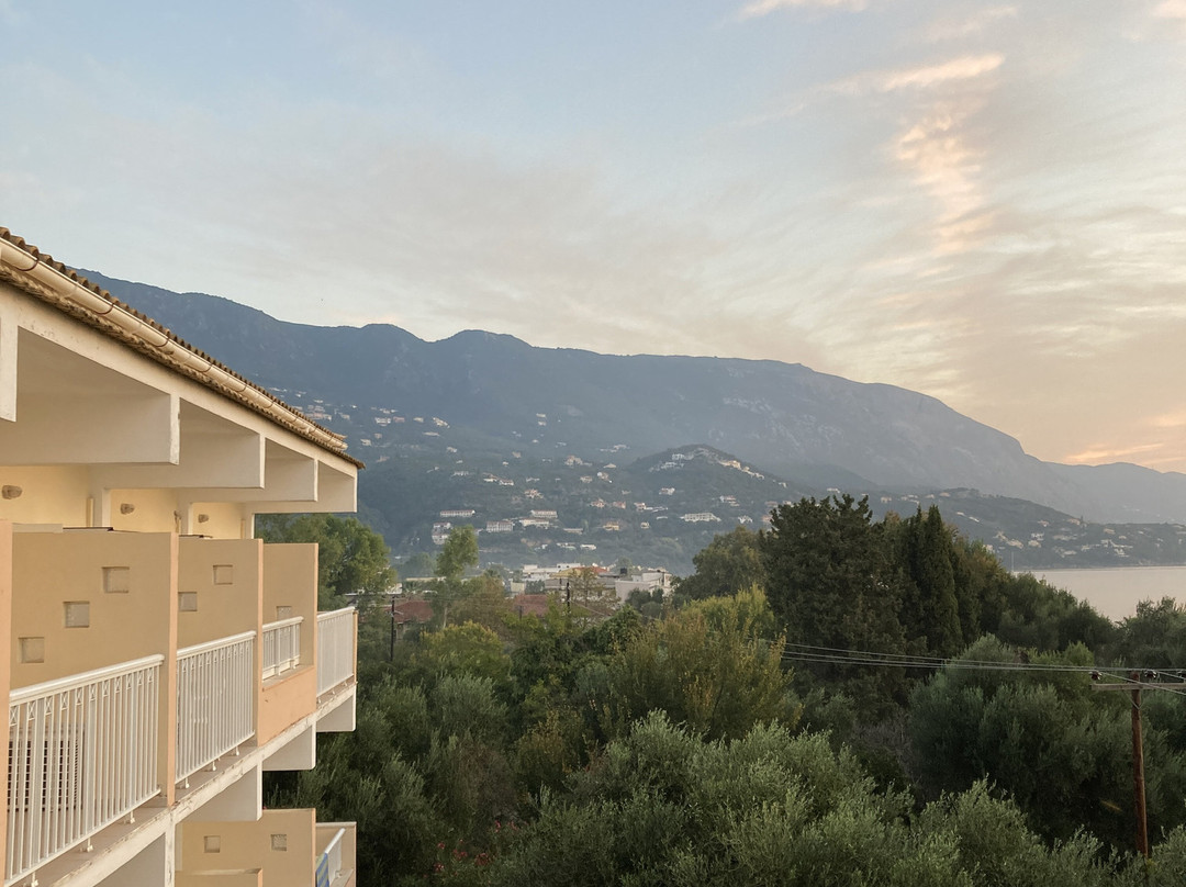 Hotel Ipsos Beach主图