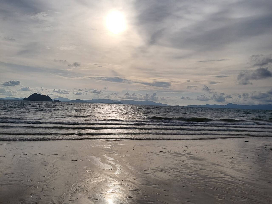 姚艾海滩度假村主图