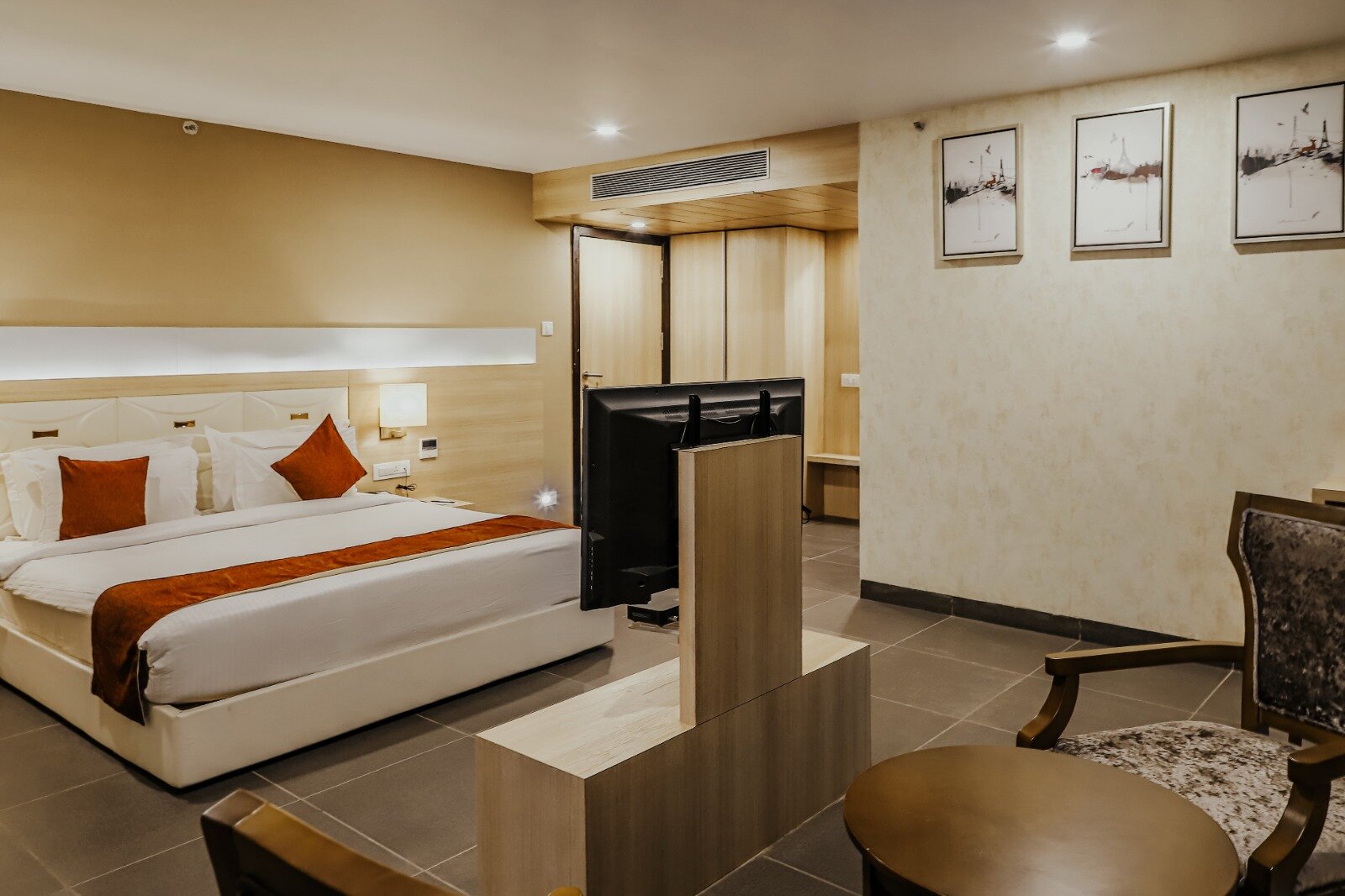 Regenta Central Somnath-客卧