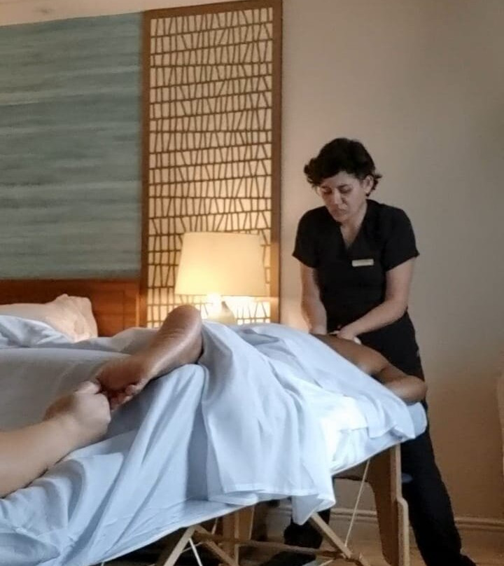 ACUATROMANOS Four Hands Massage Spa-圣地亚哥必去景点