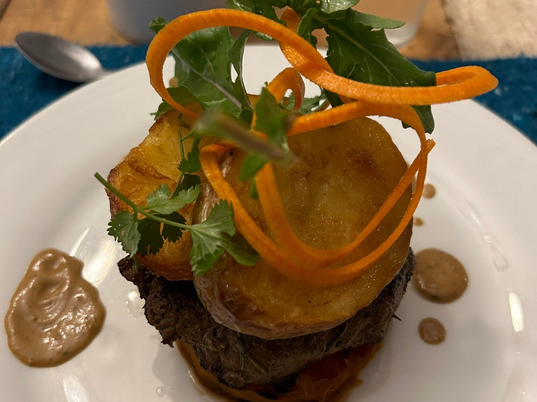 Heuglin's Lodge - Central African Wilderness Safaris主图