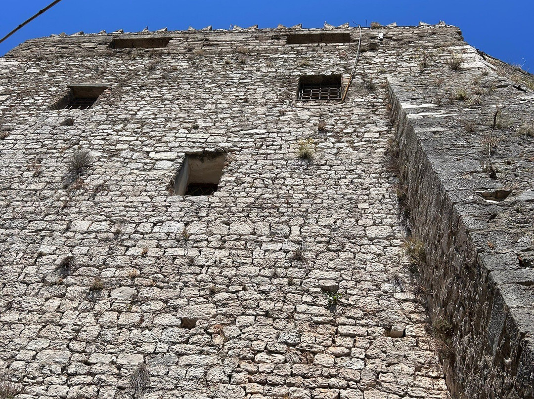 Castello Teofilatto景点图片