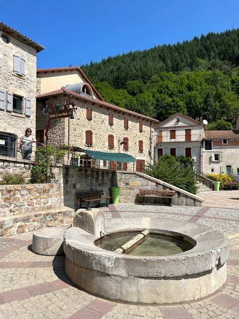 Thermes de Saint-Laurent-Les-Bains-Saint-Laurent-les-Bains必去景点