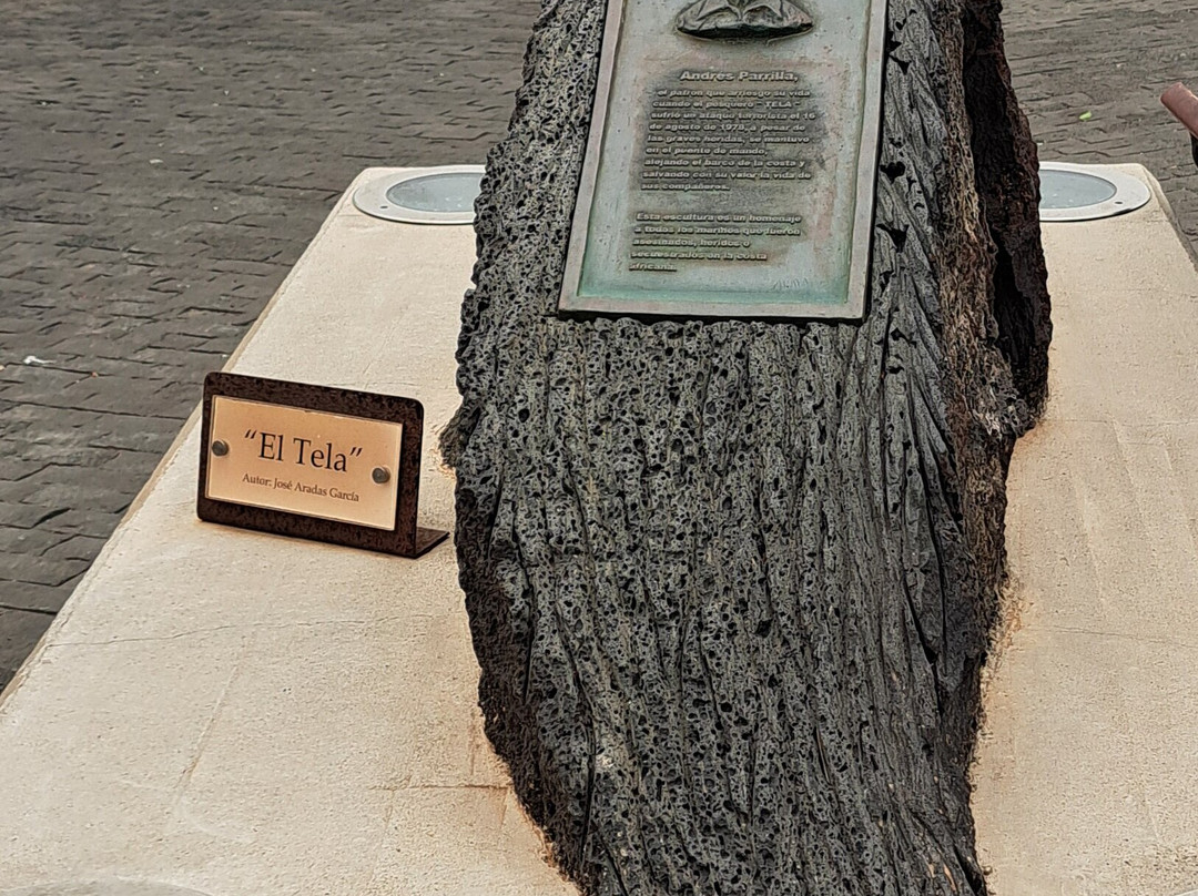 Estatua De Andres Parrilla-科斯塔特吉塞必去景点