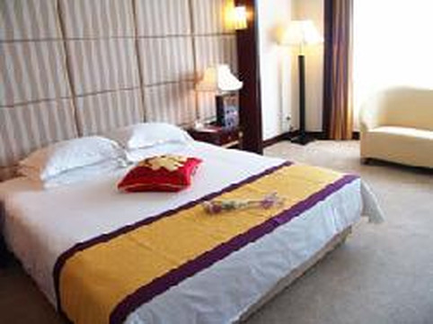 船舶丽湾大酒店主图