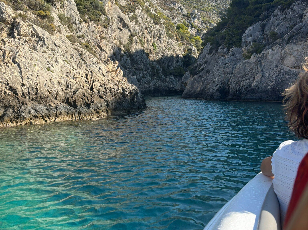 Porto Vromi Beach景点图片