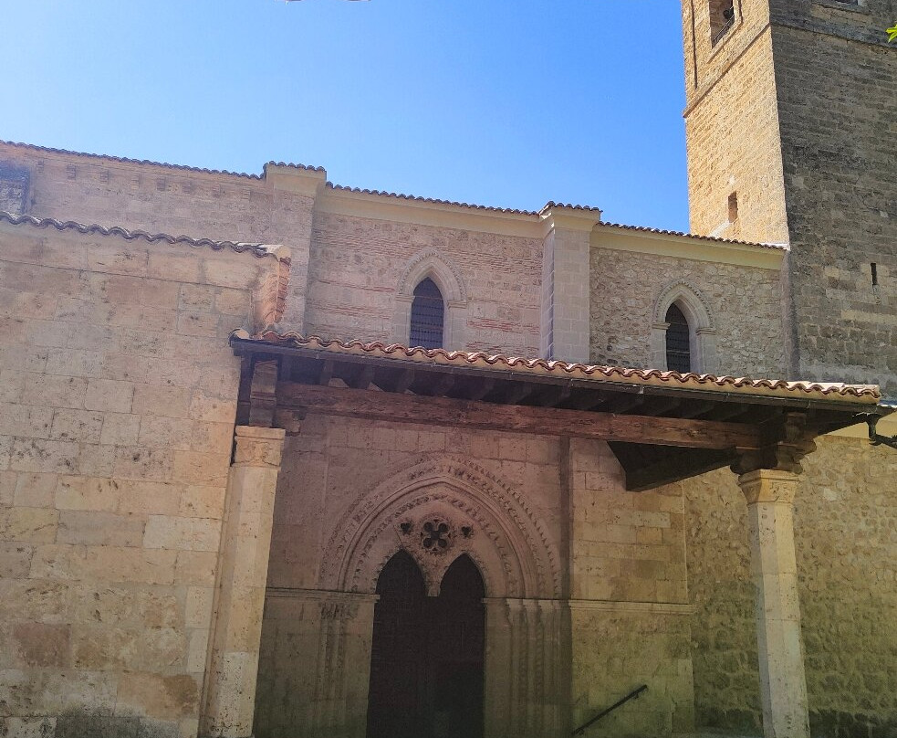 Iglesia de Santa Maria de la Pena景点图片