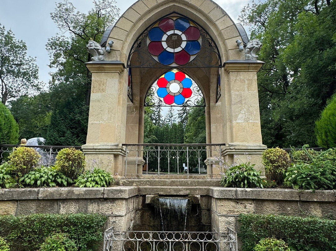 Pavilion Glass Spray景点图片