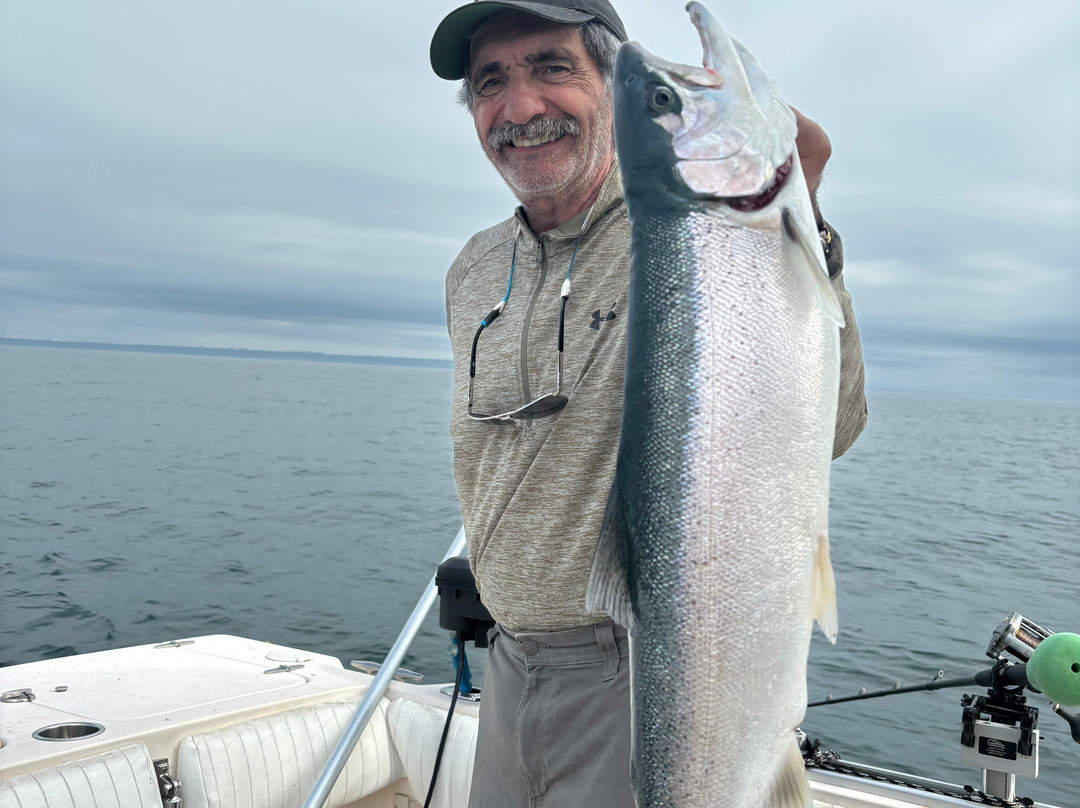 Angler's Edge Fishing Charters-多伦多必去景点