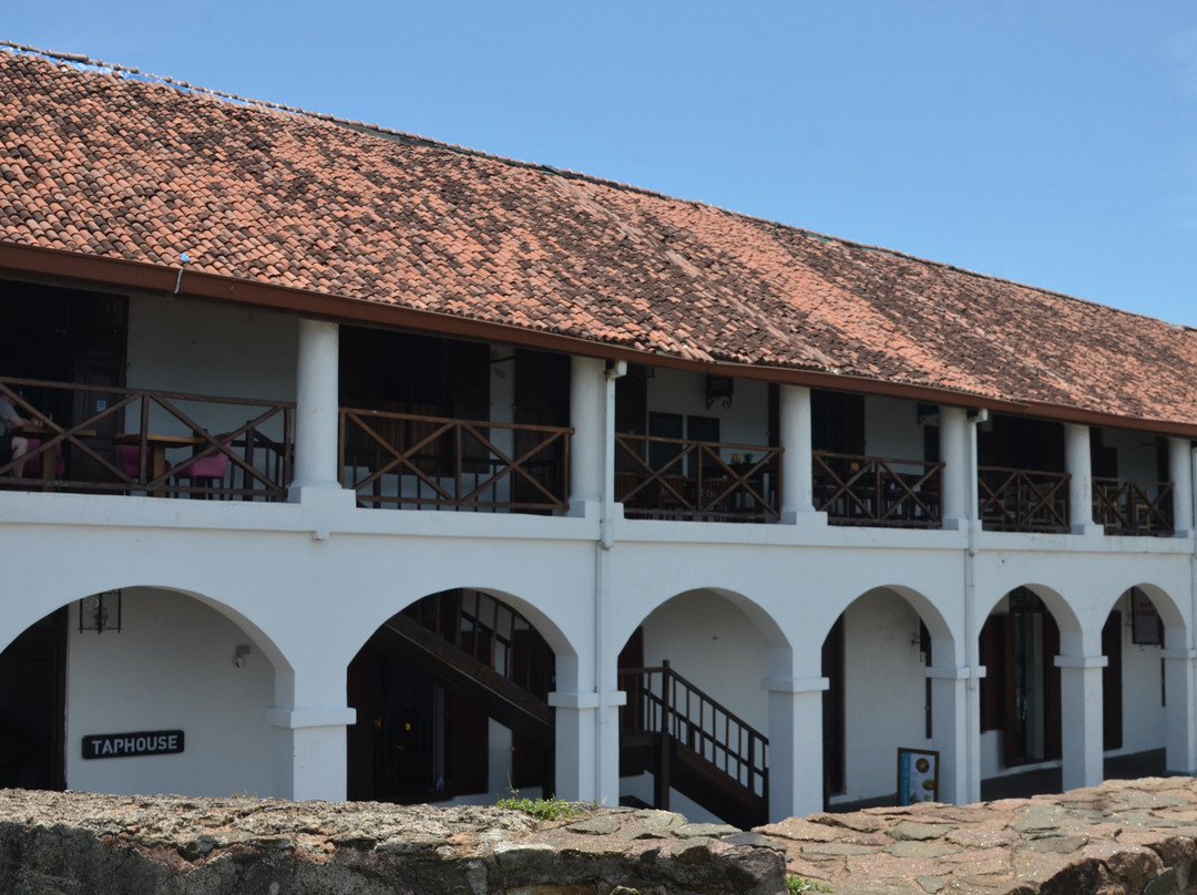 荷兰医院旧址购物美食广场-加勒必去景点