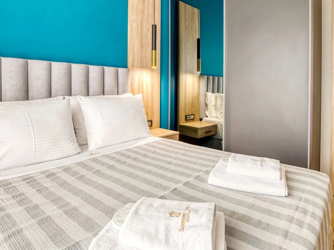 Sapphire Blue Suites主图