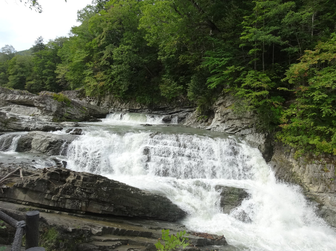 Sandan Falls-芦别市必去景点