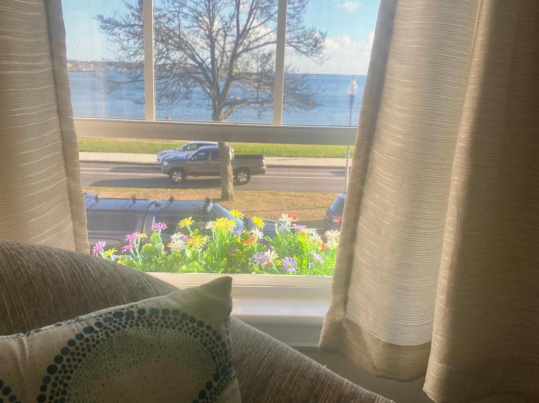 Harborview Inn主图