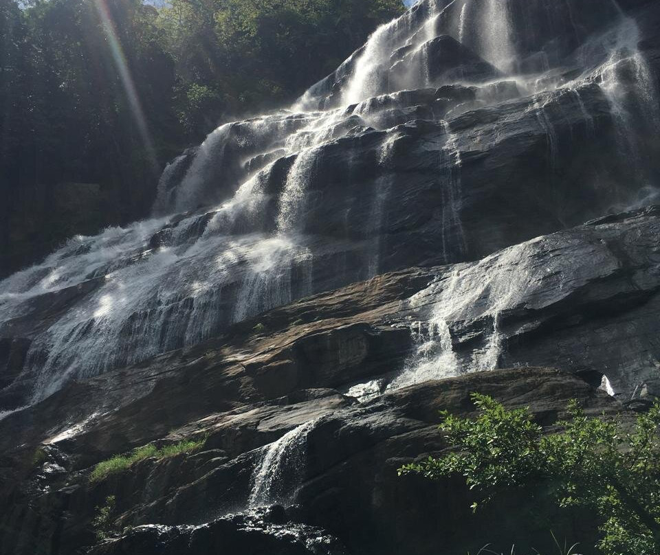 Rathna Ella waterfall景点图片