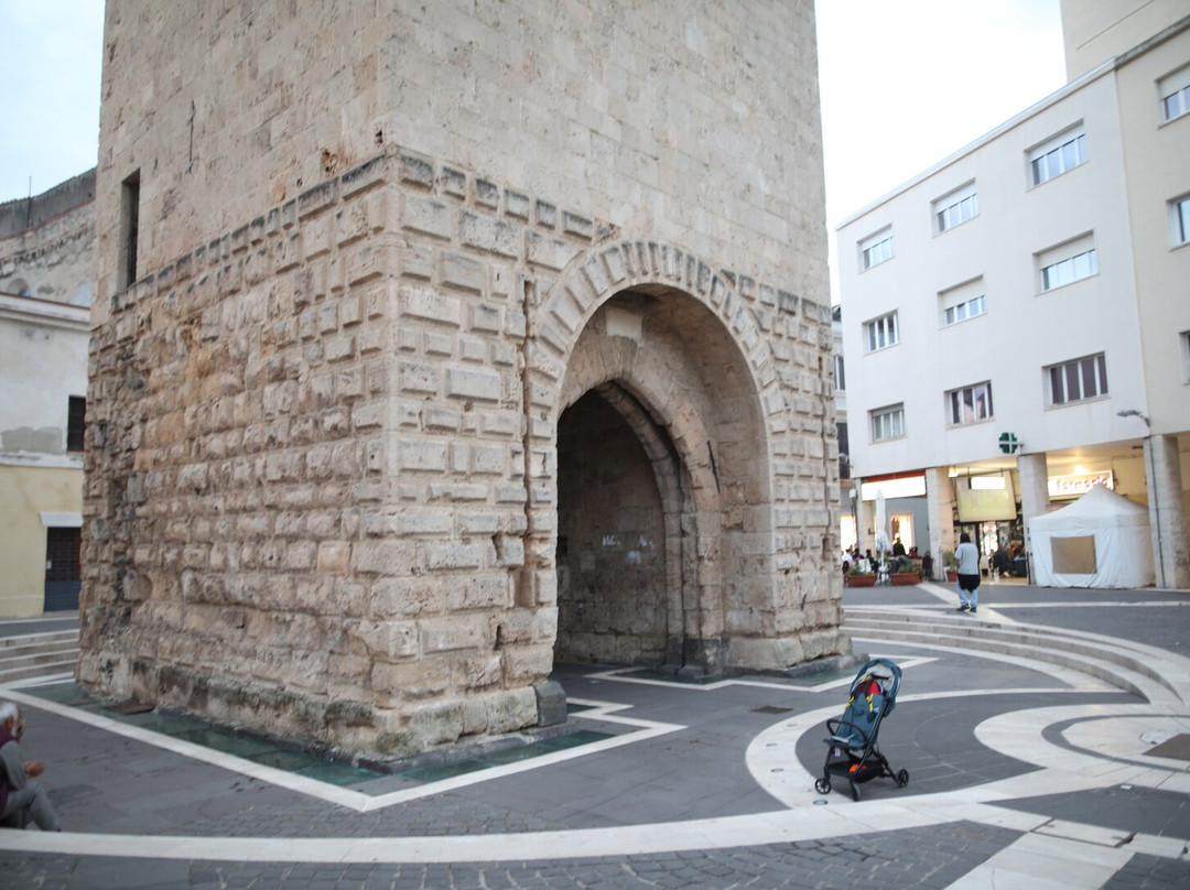 Torre di Mariano II-奥里斯塔诺省必去景点