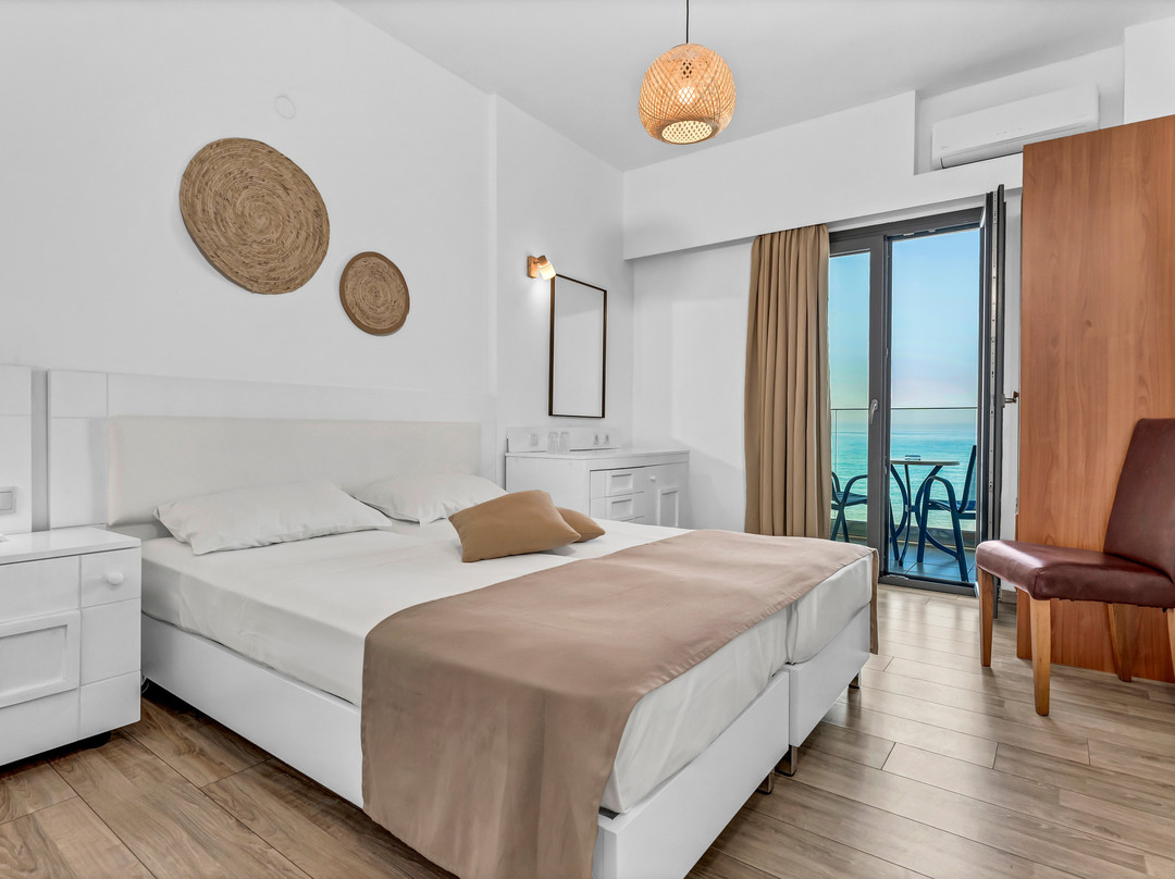 Sunset Beach Hotel主图