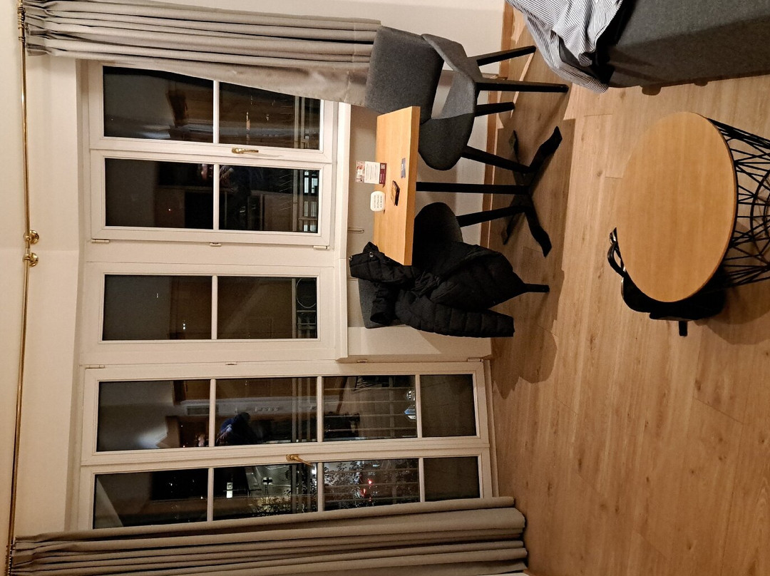 金色玫瑰酒店主图