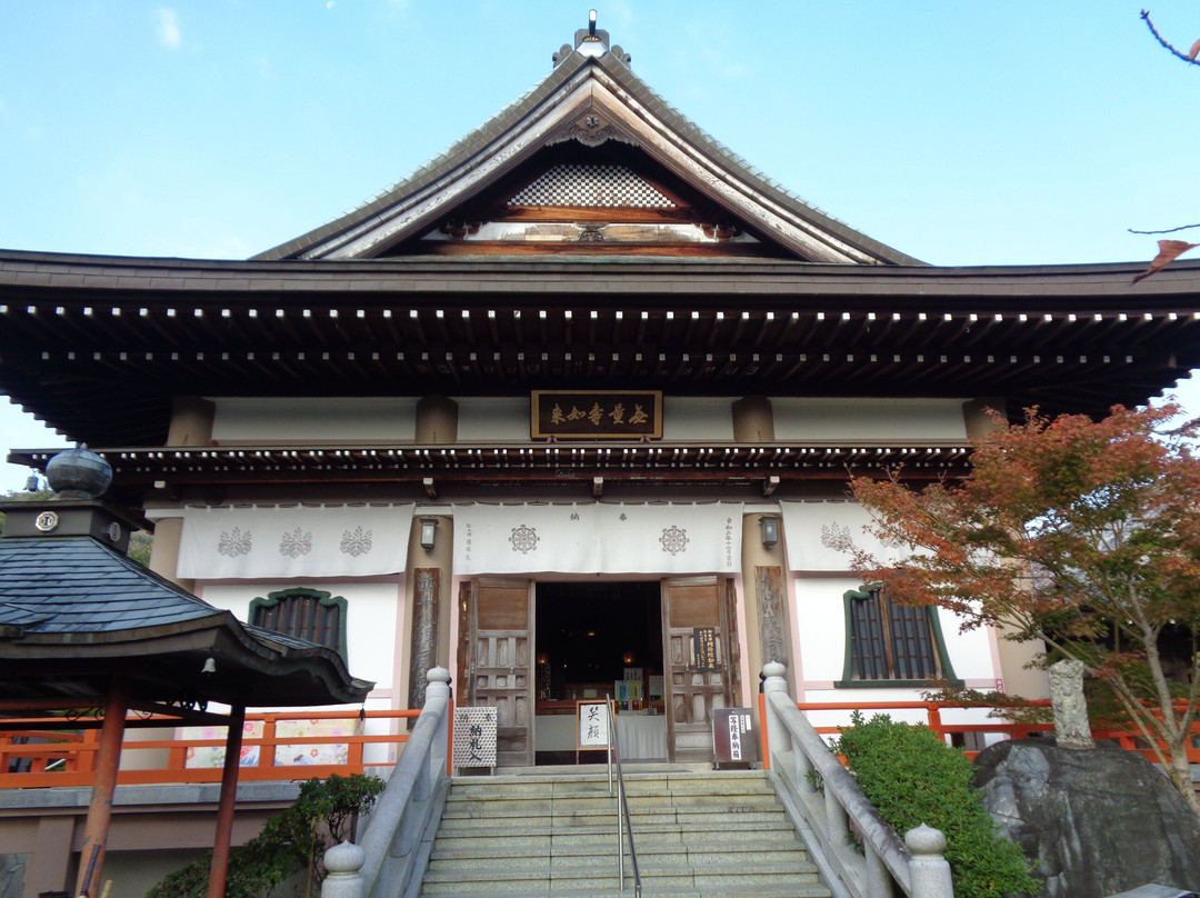 Yasaka Temple-松山市必去景点