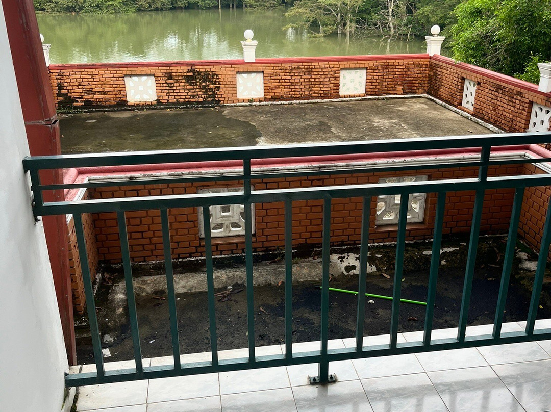 森脱维亚湖度假酒店主图