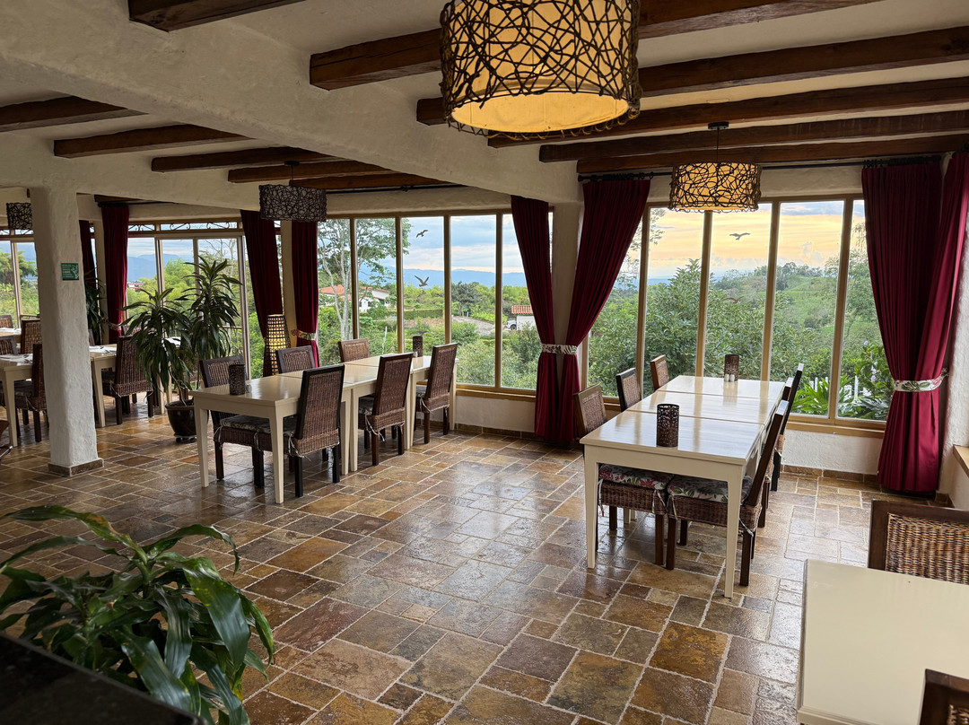 Hotel Estrella del Monte主图