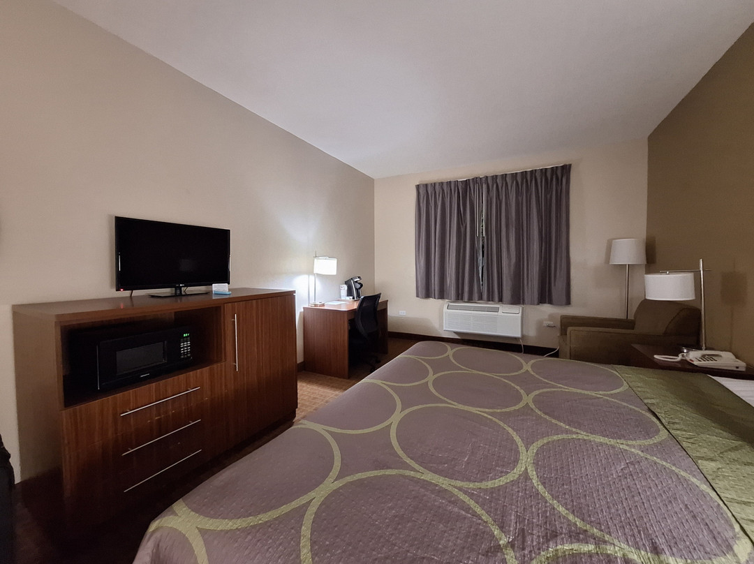 鲍威尔湖佩吉速8酒店 主图