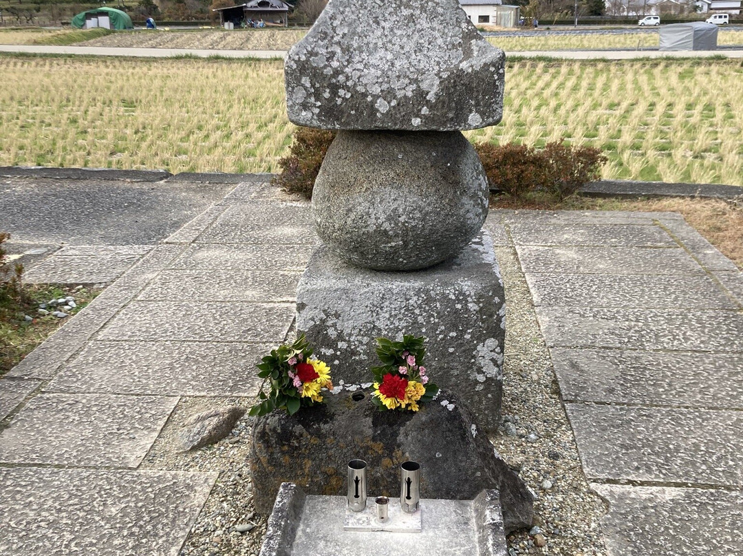 Soga no Iruka no Kubizuka景点图片