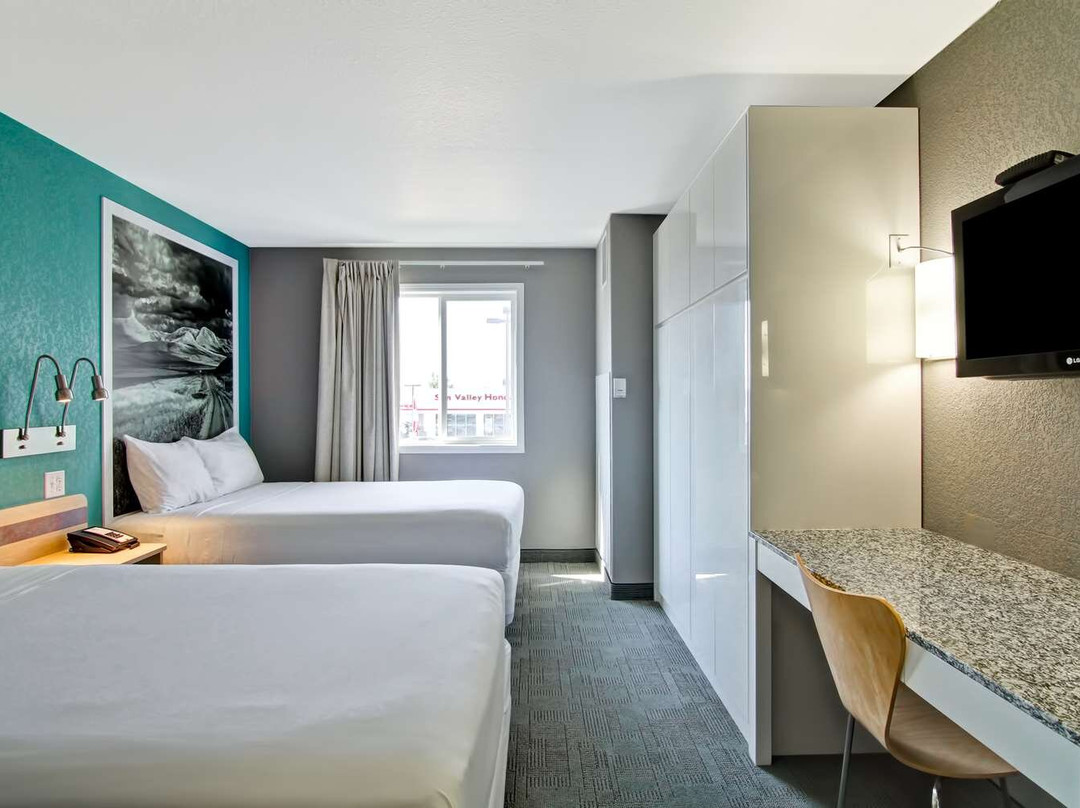 Home Inn Express Medicine Hat