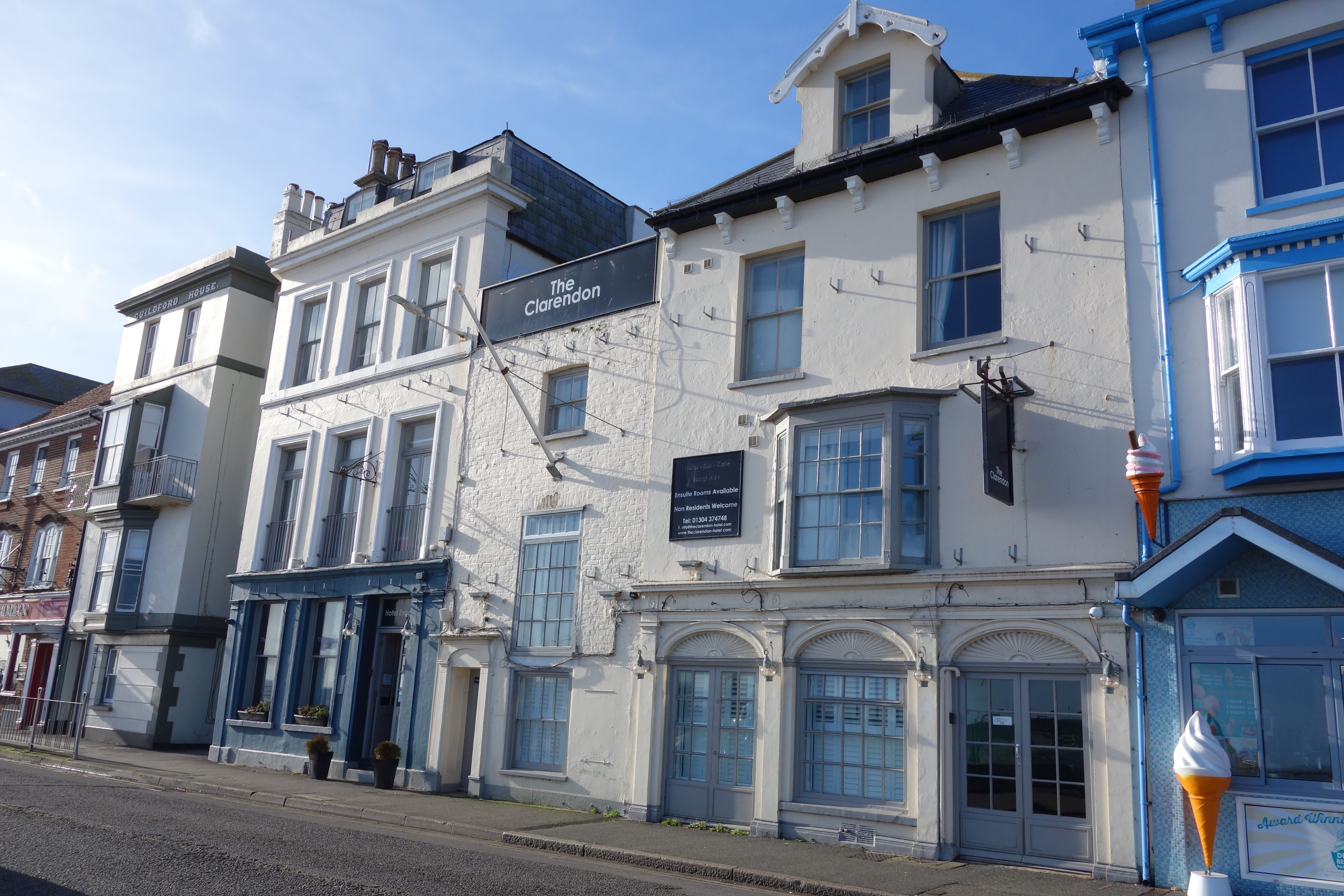 The Clarendon Hotel-浴室