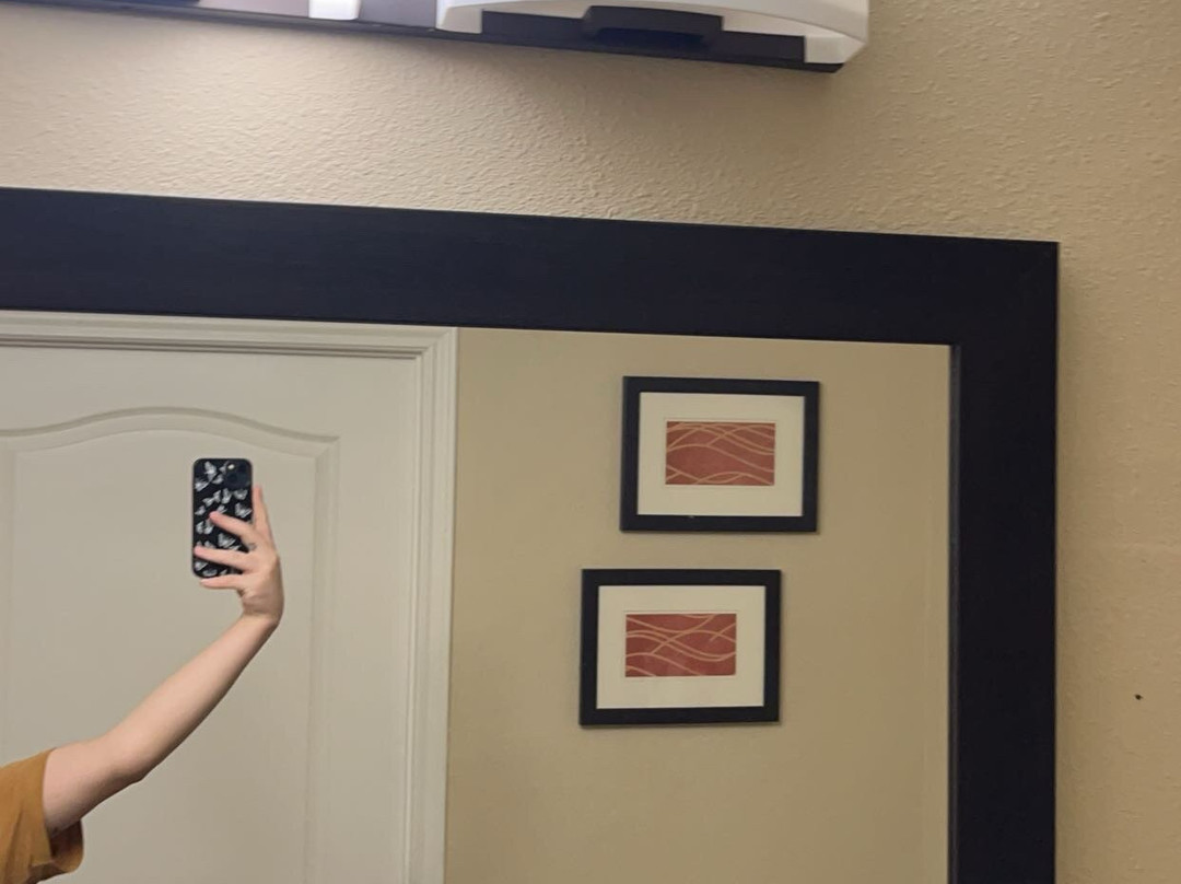 Comfort Inn & Suites主图