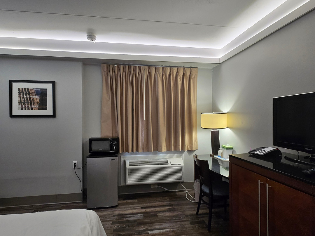 Days Inn By Wyndham Southington主图