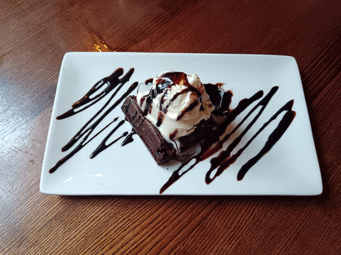 The Six Bells Fusion Kitchen By Aziz主图