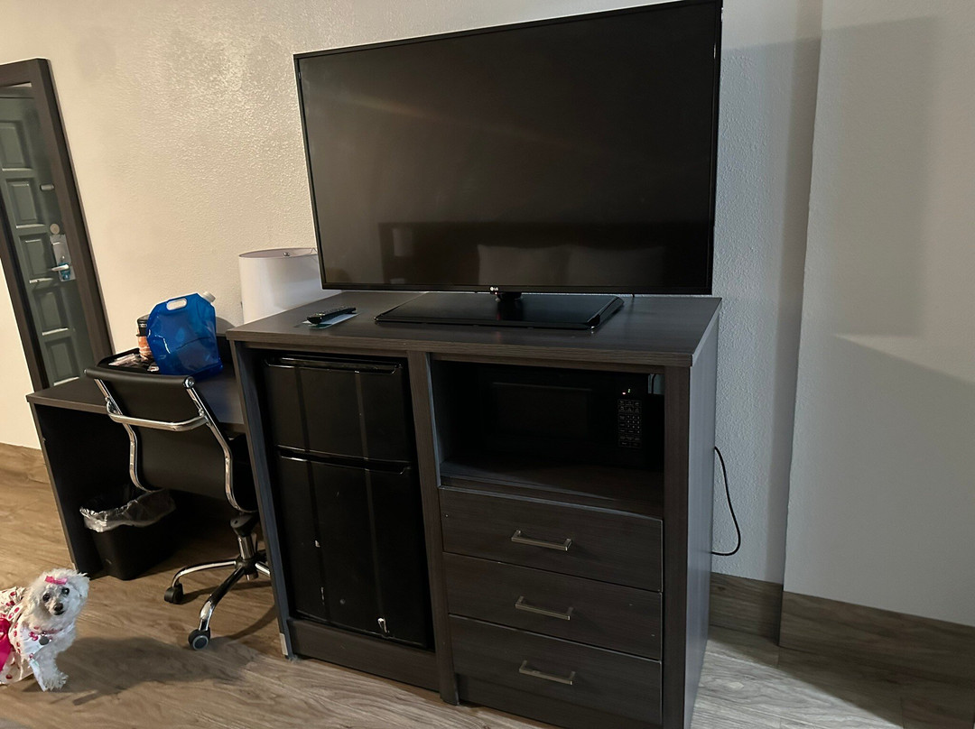 Quality Inn Forsyth Near GA Public Safety Training Center主图