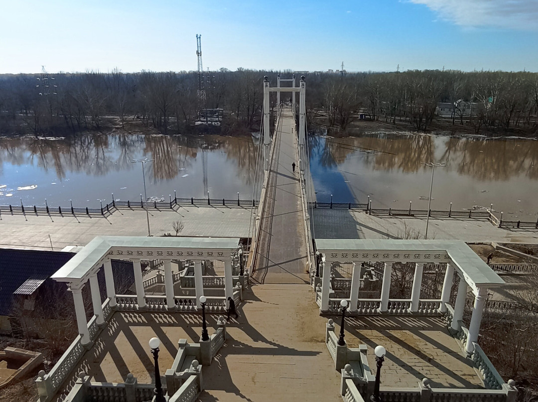 Pedestrian bridge between Europe and Asia-Orenburg必去景点