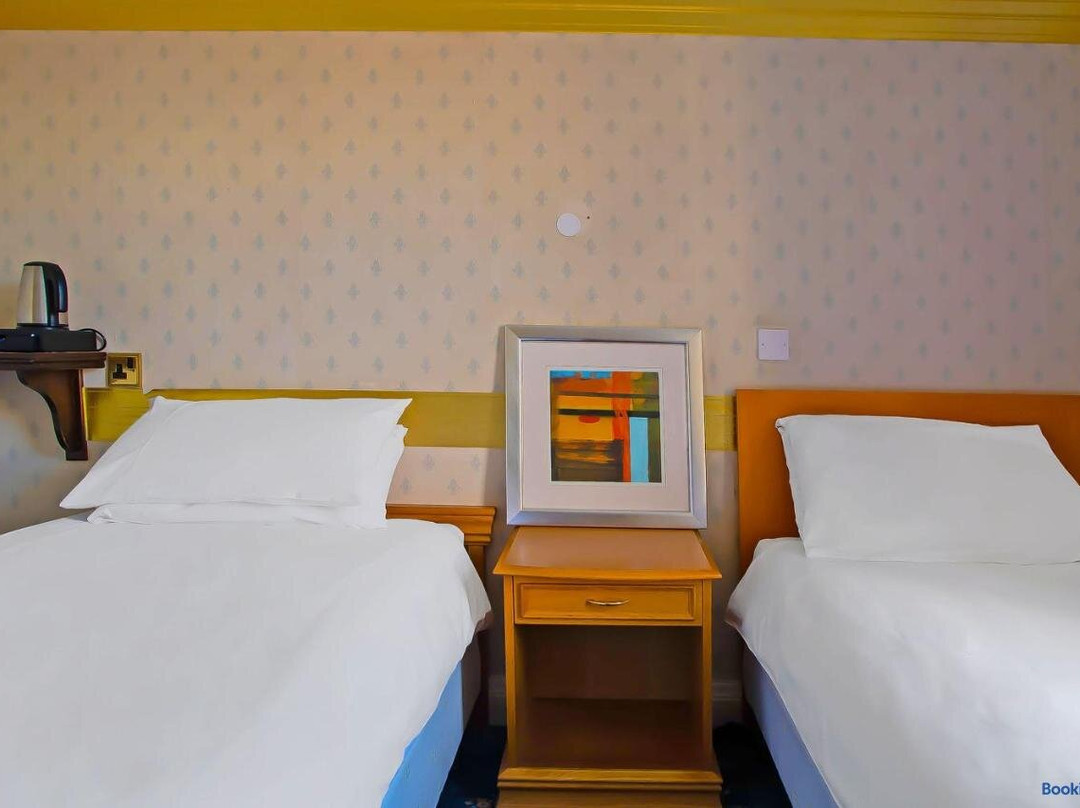 OYO Great White Horse Hotel