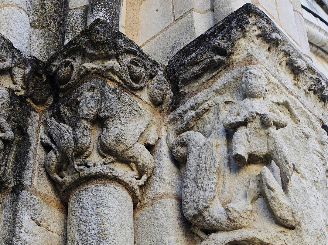 Eglise Notre Dame – Ancienne collegiale Saint-Outrille-Chatillon-sur-Indre必去景点