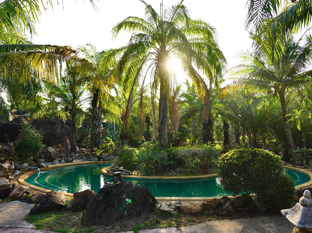 纳塔瓦伦温泉度假酒店主图