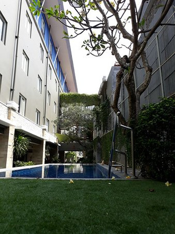 塞米亚克狂潮酒店主图