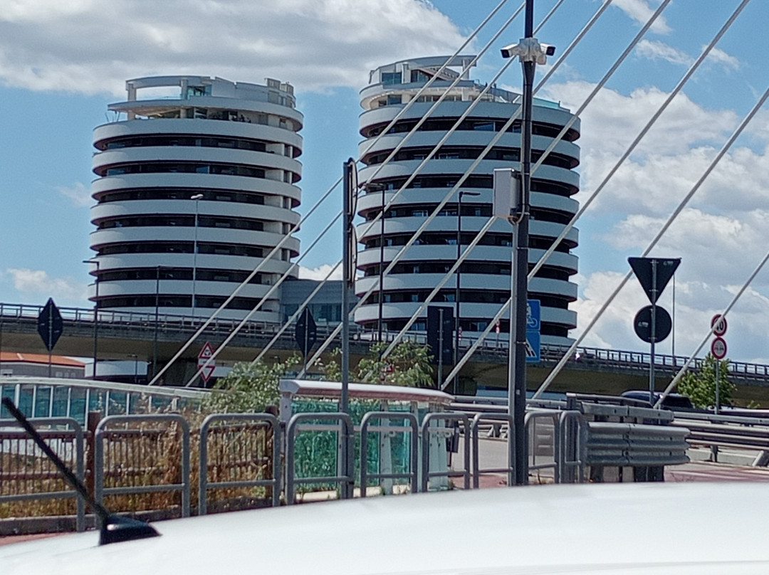 Torri Camuzzi-佩斯卡拉必去景点