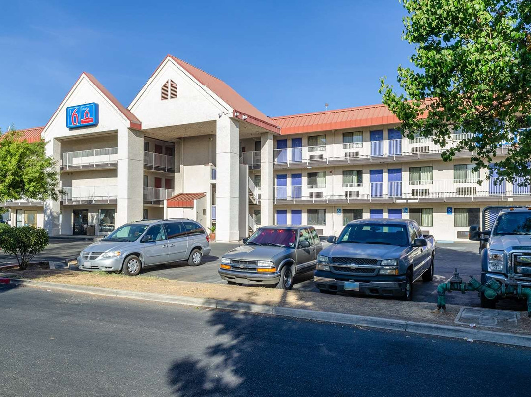 Pinedale酒店住宿-Studio 6 Fresno, CA - Extended Stay