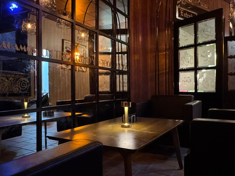 La Roca Pub  Cafetería y Lounge