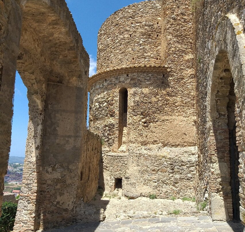 Castello Normanno Svevo-维博瓦伦蒂亚必去景点