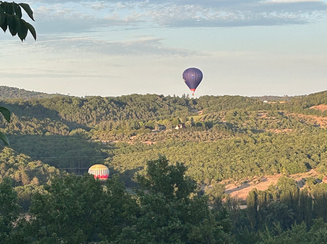 Les Trois Collines主图