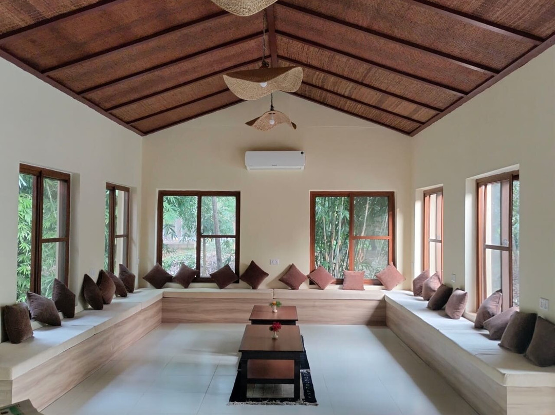 奇特旺天堂酒店主图