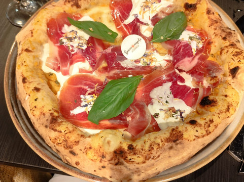 Spaccanapoli Pizzeria Da Daniele