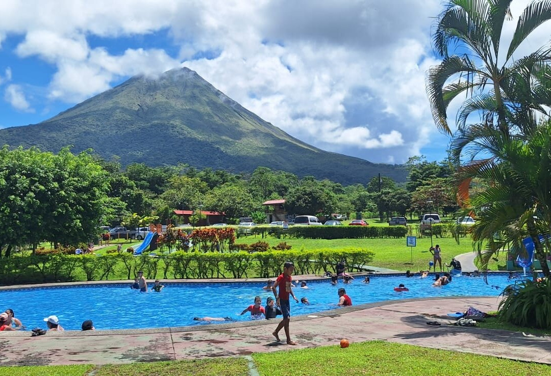 Termales Los Laureles-福德圣卡洛斯必去景点