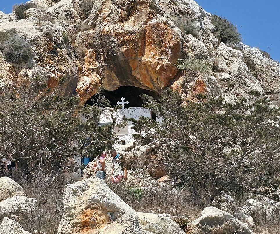 Agioi Saranta Cave Church-普它肋斯必去景点