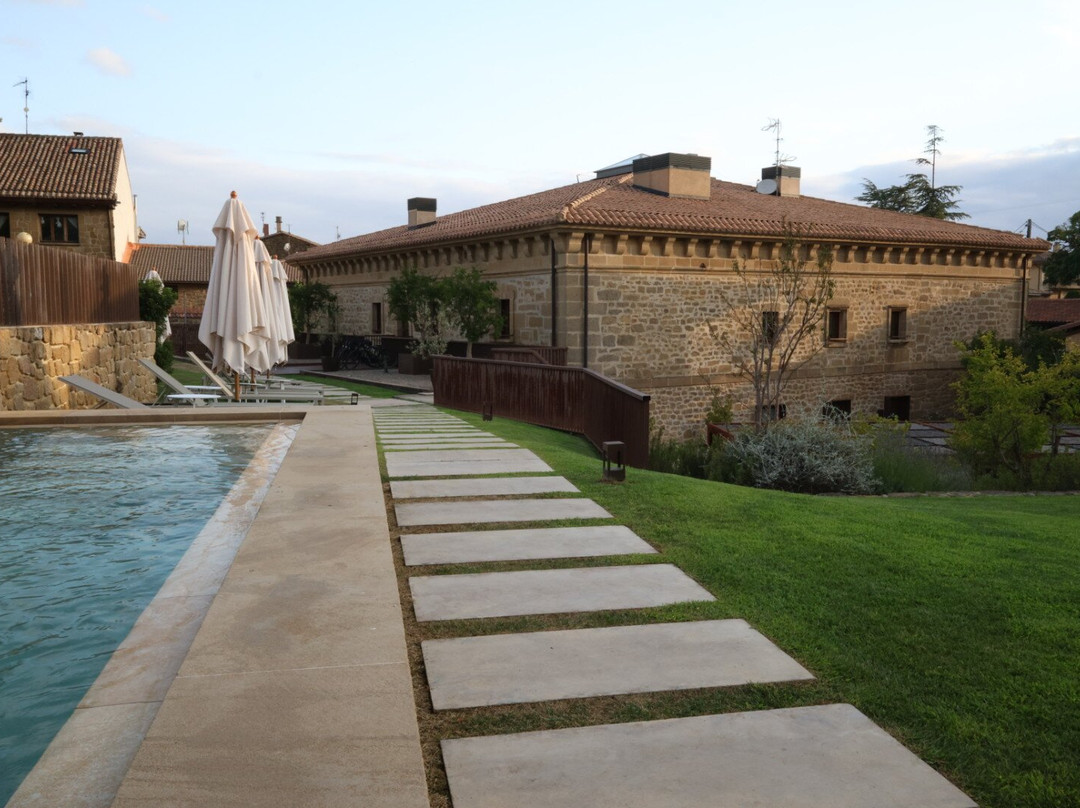 萨马涅戈宫酒店主图