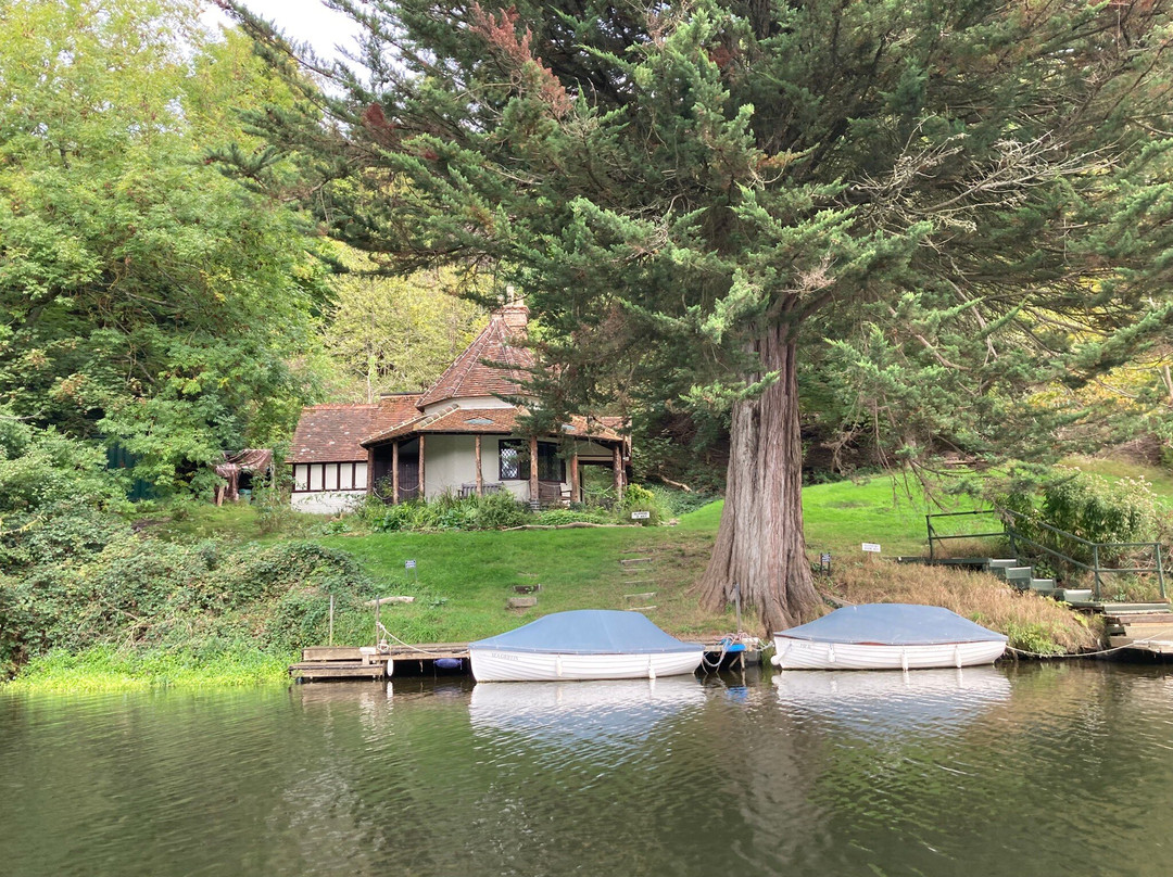 Boating at Cliveden-塔普洛必去景点