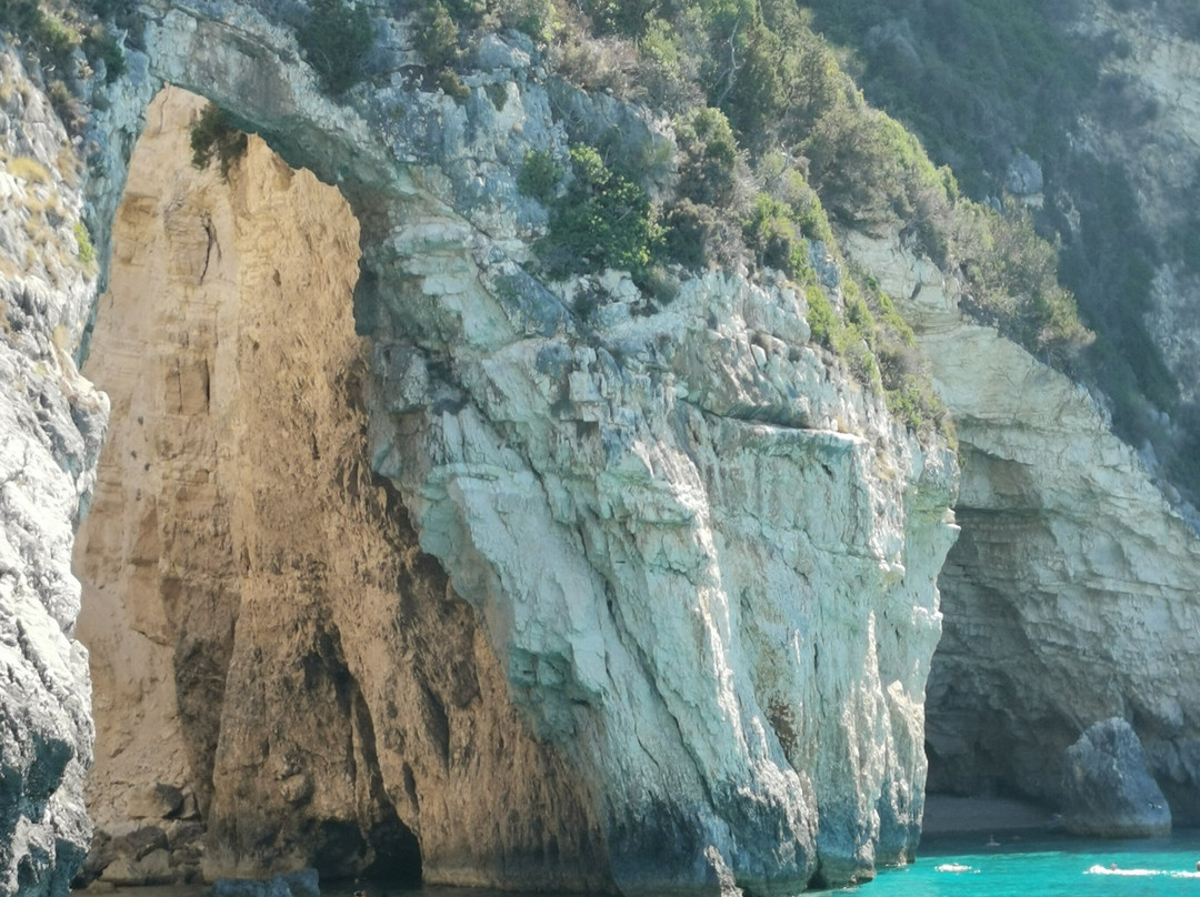 Almyra Luxury Cruises-Kavos必去景点